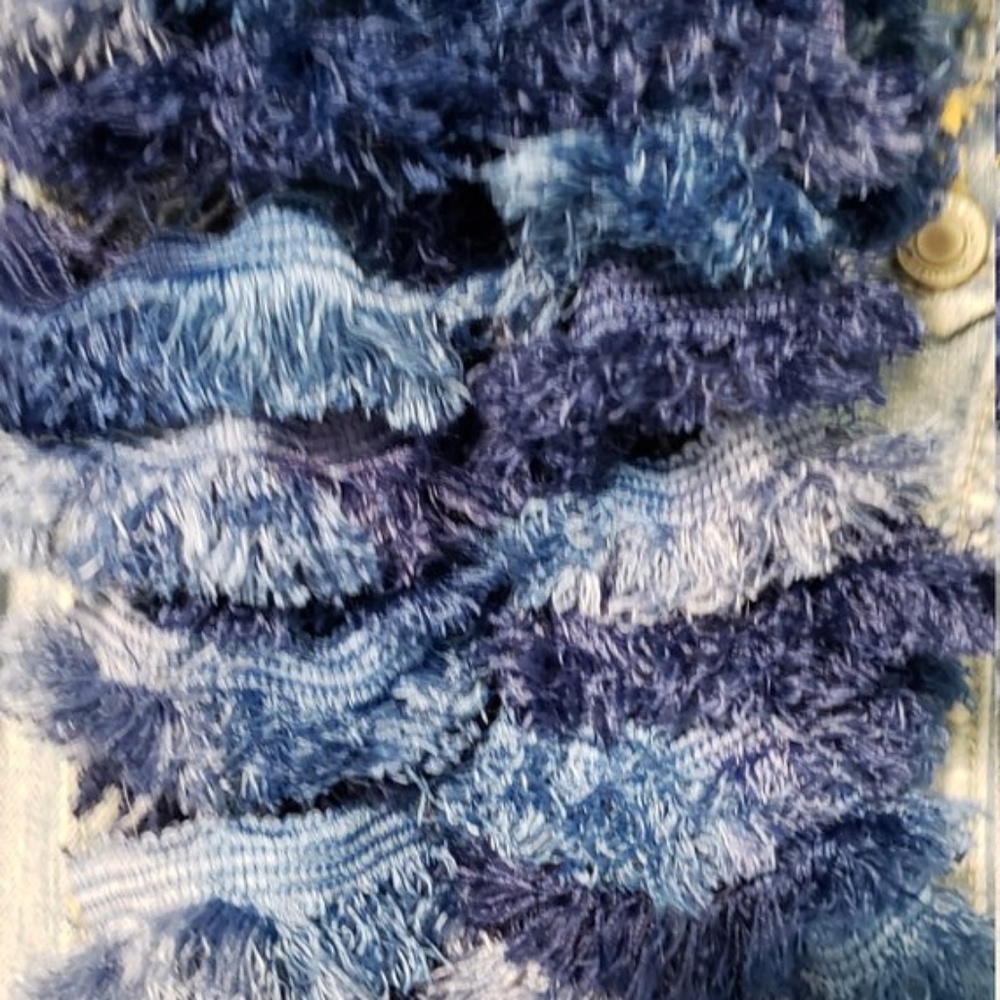 Knitted Ruffle Scarf - Picture 2 of 2